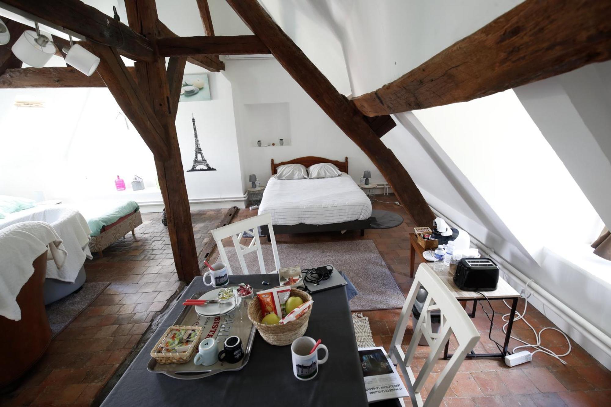 Chambres D'Hotes Chez Sylvie Donnemain-Saint-Mames Ngoại thất bức ảnh